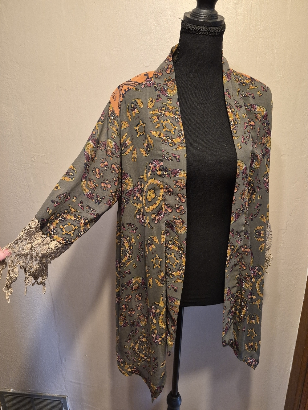 Gimmicks By BKE Cardigan Womens Open Front Crochet Lace Accents Sleeves Boho